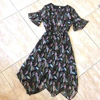 ĐẦM XOÈ HOẠ TIẾT LÁ