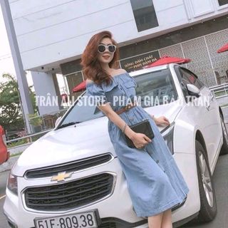 ĐẦM SUÔNG JEANS TRỄ VAI KÈM DAI QC