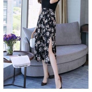 ĐẦM KHOÉT VAI CHÂN VÁY XẺ TÀ