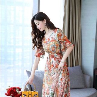 ĐẦM XÒE VOAN HOA CỔ V TAY LOE