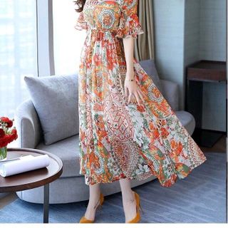 ĐẦM XÒE VOAN HOA CỔ V TAY LOE