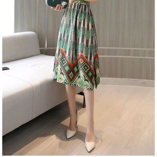 ĐẦM XÒE CỔ V IN HỌA TIẾT HOA VĂN CỘT NƠ SAU