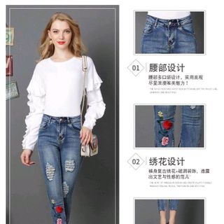 QUẦN JEANS THÊU HOA HỒNG XẺ BÊN