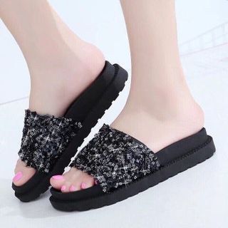 dép kim tuyên đê nhựa