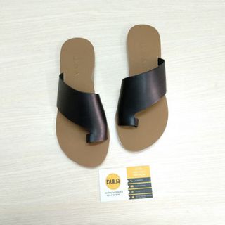 Dép xỏ ngón bảng xéo lớn