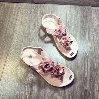 giày sandal hoa xinh