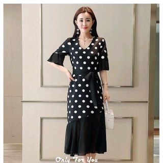 ĐẦM CHẤM BI ĐUỐI CÁ