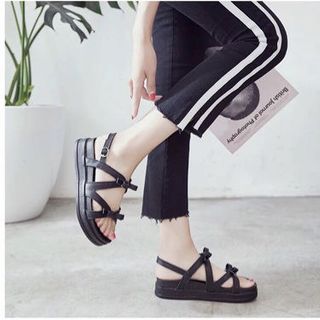 giày sandal đế lõm