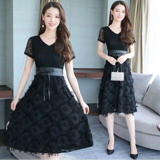 ĐẦM XOÈ REN KÈM NỊT