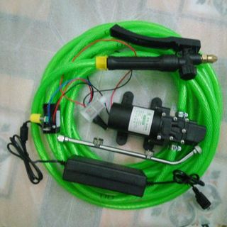 Máy tưới lan phun thuốc tự động ngắt khi bóp nhả khóa dùng điện 220v hoặc acquy