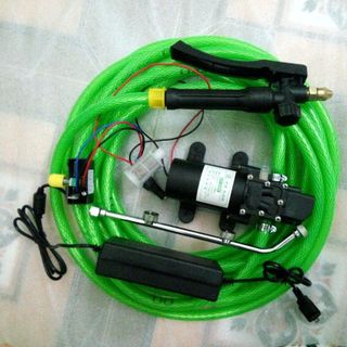 Máy tưới lan phun thuốc tự động ngắt khi bóp nhả khóa dùng điện 220v hoặc acquy