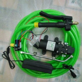 Máy tưới lan phun thuốc tự động ngắt khi bóp nhả khóa dùng điện 220v hoặc acquy
