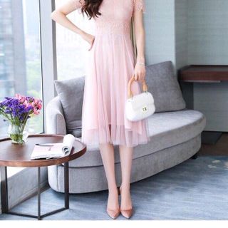 ĐẦM XOÈ DỰ TIỆC