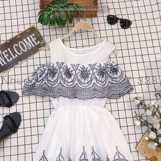 Đầm sô rớt vai thêu hoa