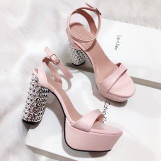 giày cao got vuông đế sò