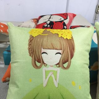 Gối tựa vuông hình cô gái 02