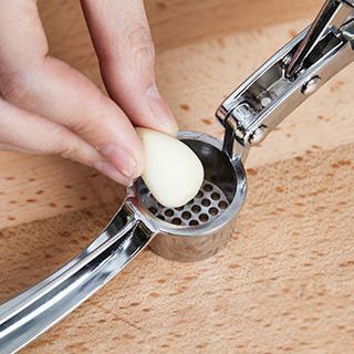 Dụng Cụ Ép Tỏi Đa Năng