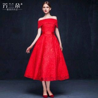 ĐẦM XÒE BẸT VAI NƠ LƯNG