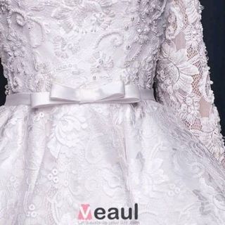 ĐẦM XÒE PHỒNG ĐUÔI TÔM TAY DÀI VỀ LẠI SLL TRẮNG TINH NHA KHÁCH