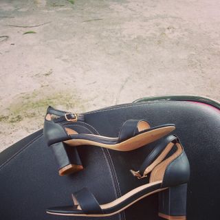 Sandal gót vuông 5p