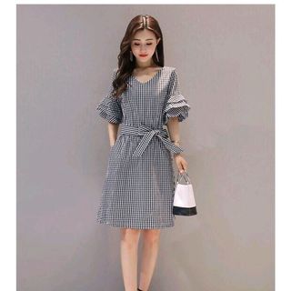 ĐẦM CARO CỔ V TAY BÈO TẦNG