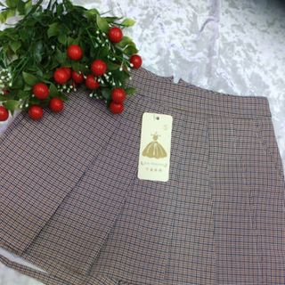 chân váy xếp li