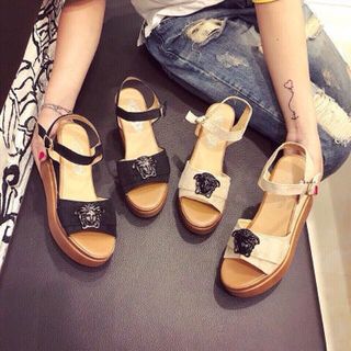 giày sandal xuồng