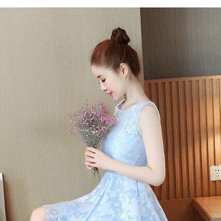 ĐẦM REN ĐUÔI CÁ DỰ TIÊC