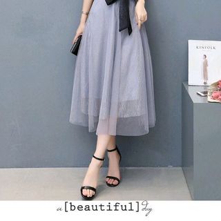ĐẦM RỚT VAI TÙNG LƯÓI