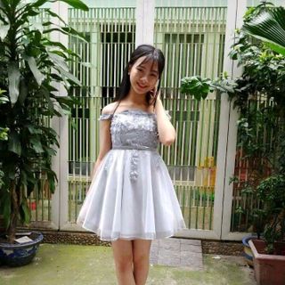 HÌNH THẬT ĐẦM XÒE TRỄ VAI