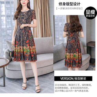 ĐẦM XÒE VOAN HỌA TIẾT HOA KIỂU ĐƠN GIẢN