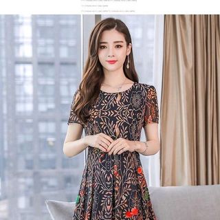 ĐẦM XÒE VOAN HỌA TIẾT HOA KIỂU ĐƠN GIẢN