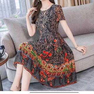 ĐẦM XÒE VOAN HỌA TIẾT HOA KIỂU ĐƠN GIẢN