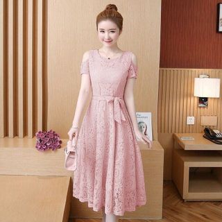ĐẦM REN XÒE TAY CUTOUT