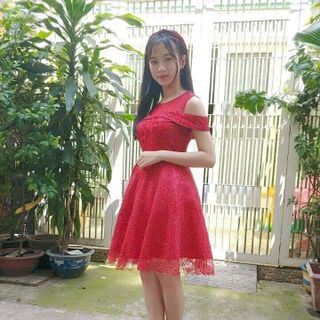HÌNH THẬT ĐẦM KIM SA THÊU HOA KẾT CƯỜM