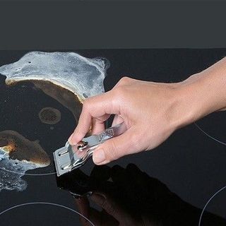 Dao vệ sinh mặt bếp điện từ