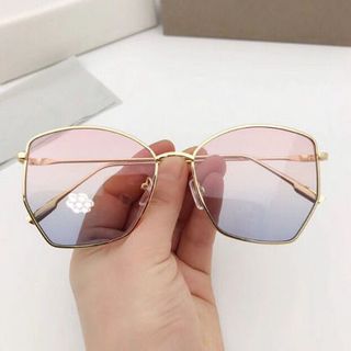 Mắt kính Diro
