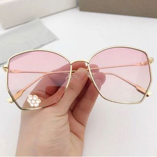 Mắt kính Diro