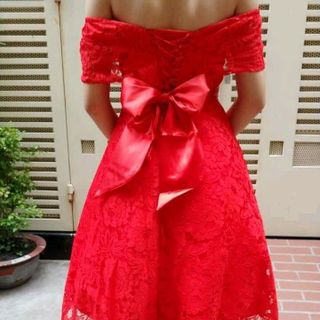 HÌNH THẬT TRỄ VAI NƠ LƯNG
