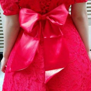 HÌNH THẬT TRỄ VAI NƠ LƯNG