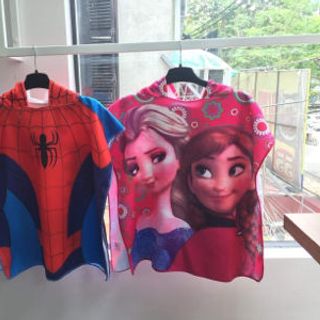 Áo choàng đi biển cho bé