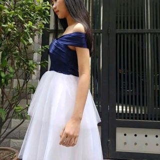 HÌNH THẬT ĐẦM CHÉO NGỰC TẦNG