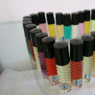 Nước hoa lăn