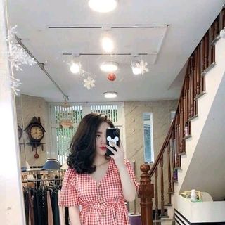 ĐẦM CỔ V GÀI NÚT QC