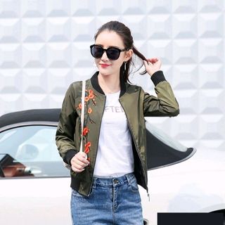 Áo Khoác Dù Bomber Rêu Hai Lớp Thêu Hoa Đào sành Điệu giá sỉ