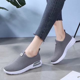 giày mọi nữ đon giản