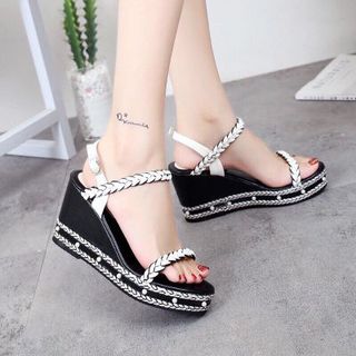 giày sandal xuồng hang full box