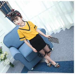 BỘ ÁO KIỂU CHÂN VÁY XÒE – TTSP918