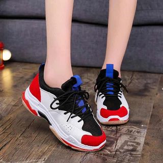 Giày thể thao nữ