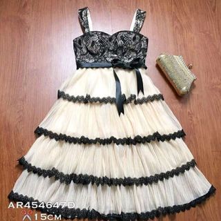 MAXI PHỐI REN XÒE TẦNG VỀ LẠI SLL